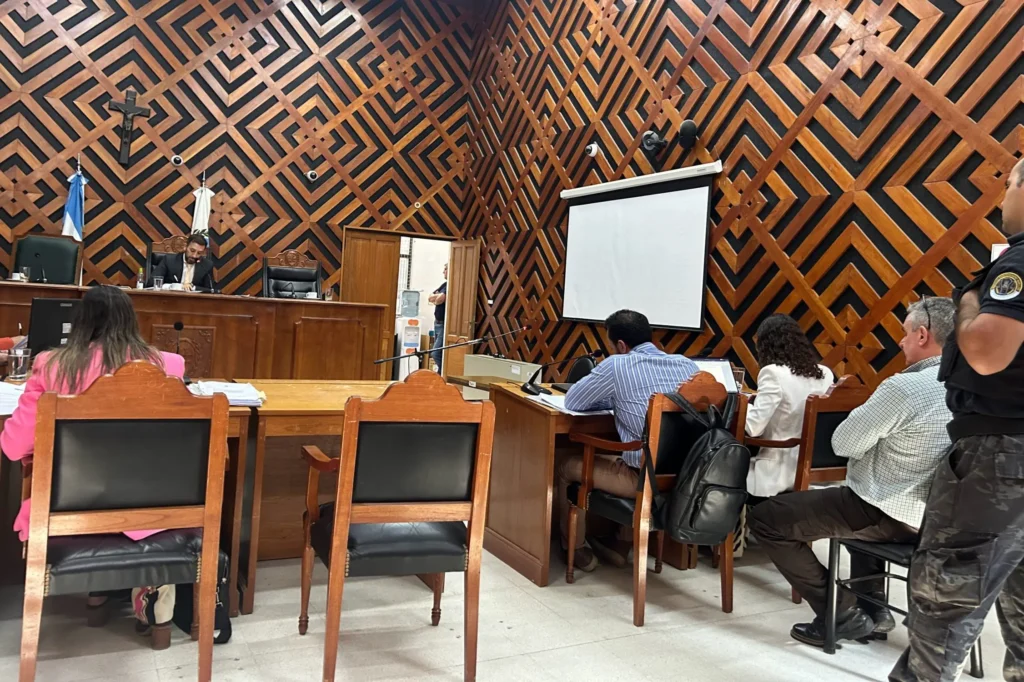 Juzgan a un hombre por amenazar con un arma de fuego al dueño de un taller en La Toma