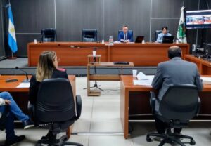 Tres años de prisión en suspenso para un joven acusado de agredir a su pareja durante más de doce horas
