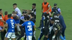 Escándalo en Belo Horizonte: batalla campal en la final entre Cruzeiro y Atlético Mineiro