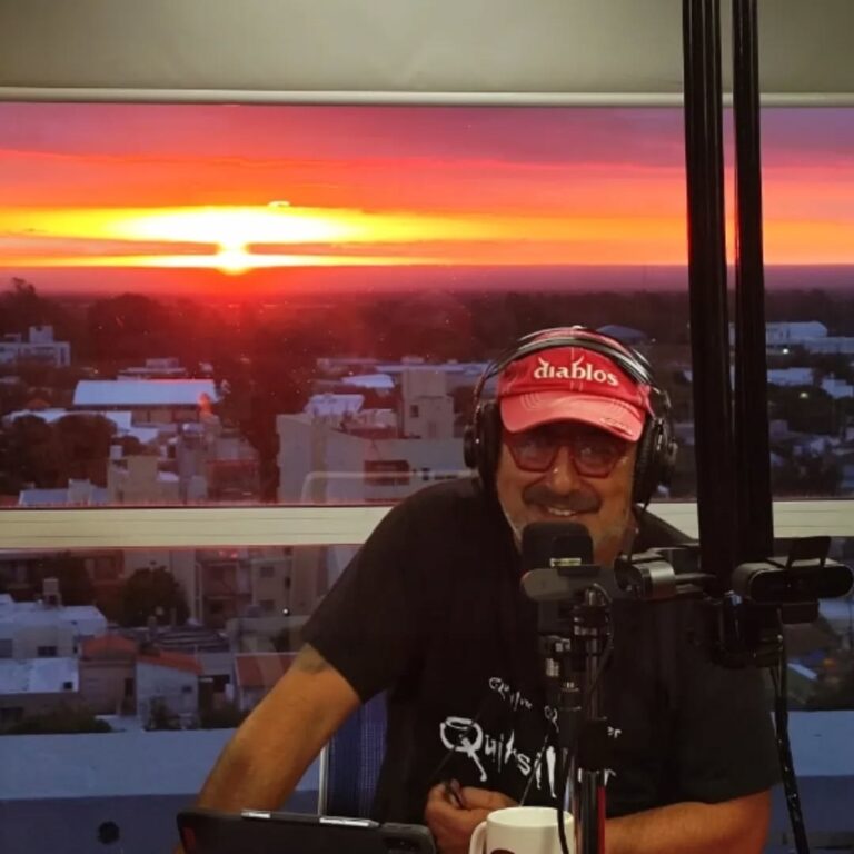 Vuelve Eduardo Olivares a Información sin Ruido: el «Negro» retoma la agenda política de San Luis