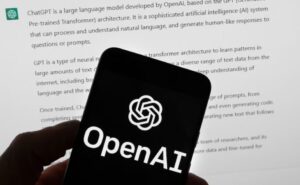 ChatGPT incluirá anuncios: OpenAI lleva la publicidad a sus versiones gratuita y Go