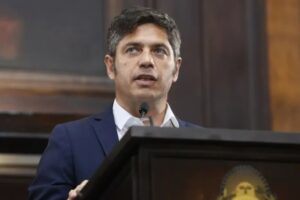 Axel Kicillof repudió el modelo económico de la dictadura y pidió defender la democracia