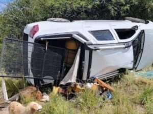 Un hombre de 76 años sufrió una descompensación y volcó en la autopista 25 de Mayo