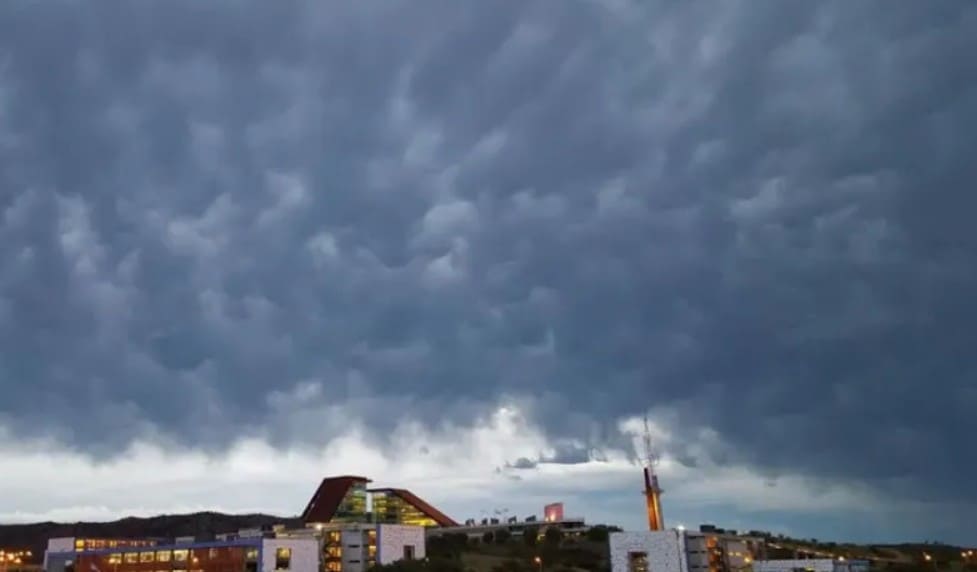 Rige una alerta meteorológica por tormentas para el centro y sur de la provincia