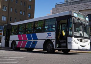 Cómo será el funcionamiento de los servicios y transporte en la ciudad por los feriados