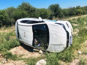 Una mujer de 78 años resultó herida tras el vuelco de un vehículo en Nogolí