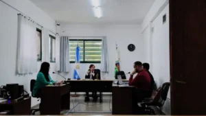 WhatsApp, videollamadas y un arroyo: la denuncia contra un profesor de Cortaderas por grooming