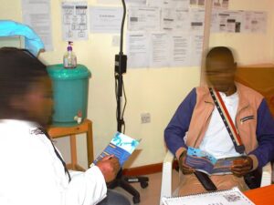 Recortes de EE.UU. dejan sin atención médica a miles de LGBTIQ+ en Malaui