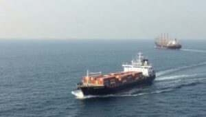 Ormuz en conflicto: EE.UU. e Irán desafían el derecho marítimo