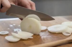 El secreto científico detrás del llanto al cortar cebolla