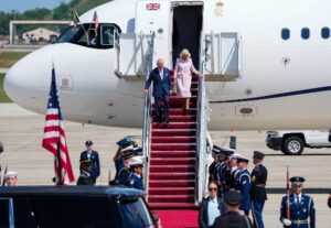 Trump recibe a Carlos III en la Casa Blanca tras atentado