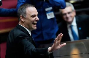 Adorni esquivó acusaciones y defendió su gestión