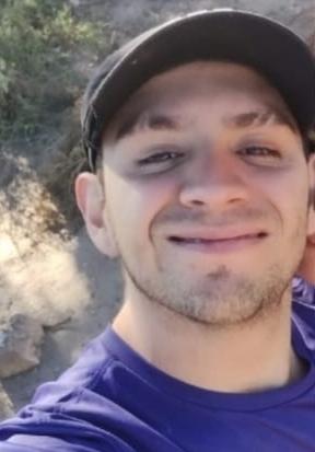 Buscan a un joven de 23 años que falta a su hogar desde este miércoles