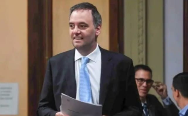 Manuel Adorni, más complicado: la Justicia investiga un supuesto viaje al Caribe