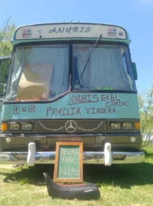 VIDEO | La intendenta de Balde mandó a echar de la localidad a una familia viajera