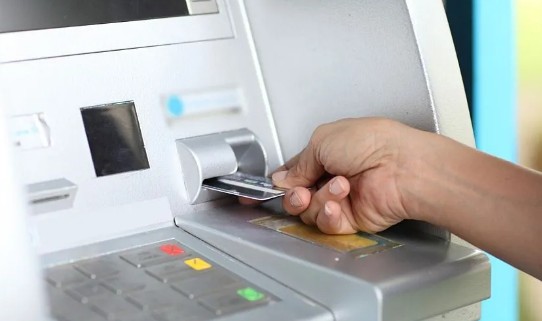 Bancarios acordaron aumento y fijan sueldo inicial en mayo