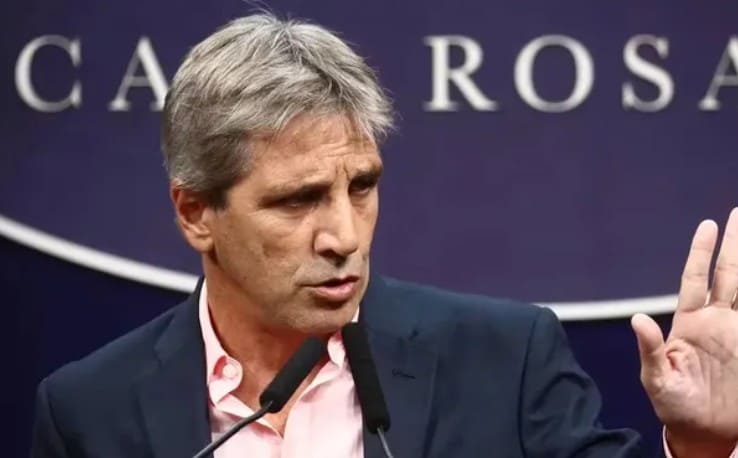 Luis Caputo reconoció que la inflación volvió a subir en marzo y superó el 3%