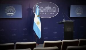 ADEPA cuestionó la decisión del Gobierno y exigió revertir la prohibición de ingreso a periodistas en la Casa Rosada