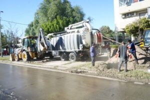Cortan un tramo de avenida Lafinur por trabajos en el caño cloacal