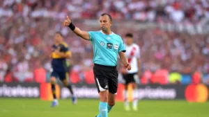 Árbitros confirmados para la fecha 9: quién dirige a River, Boca y los partidos clave