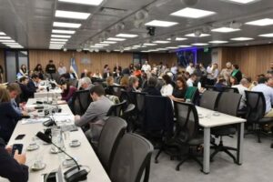 Endeudamiento familiar: Diputados debate proyectos para refinanciar deudas