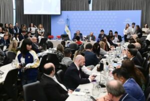 La «ley hojarasca» de Sturzenegger obtuvo dictamen en Diputados