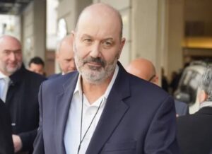 Federico Sturzenegger se presentó en el Senado para defender la ley de propiedad privada