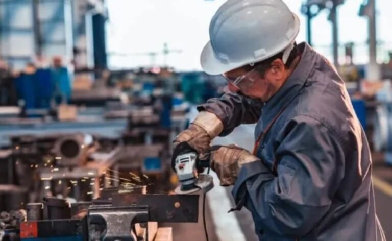 Con caídas de hasta un 11% en industria, la economía volvió a paralizarse en febrero