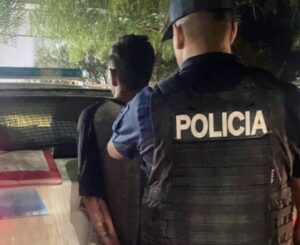 Un joven fue detenido tras agredir a su hermana y a una menor en el barrio Quinto Centenario