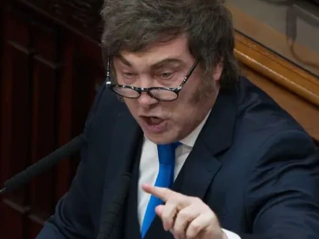 ADEPA cuestionó los ataques de Javier Milei contra los periodistas: «Intoxican el debate democrático»
