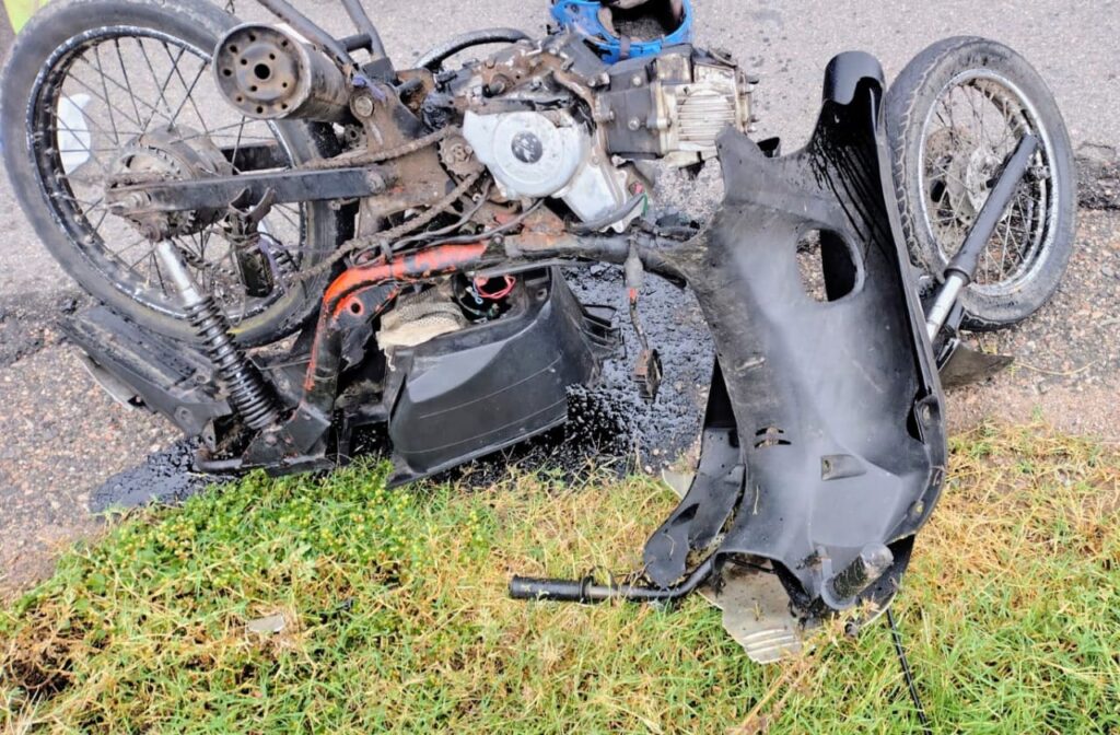 Chocaron dos motos en la Autopista de las Serranías Puntanas: hubo tres heridos, entre ellos un niño