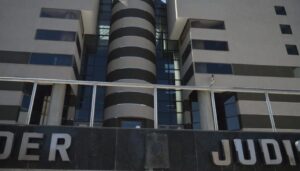 Preventiva y domiciliaria para dos imputados por hurto, amenazas e incumplimientos judiciales