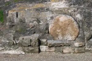 Qué se conmemora este Sábado Santo: las diferencias entre la Iglesia Católica y la Evangélica