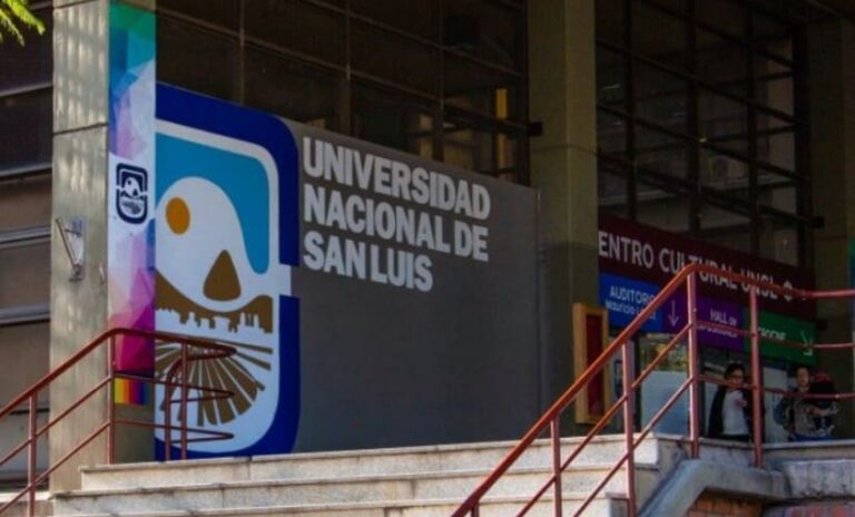 La UNSL activó protocolos tras el hallazgo de grafitis con amenazas en un aula 