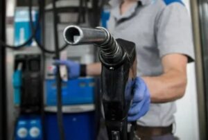 YPF anunció que va a mantener estables los precios de los combustibles por 45 días