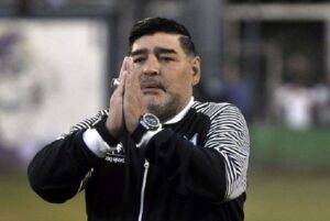 Médicos declaran en el juicio por la muerte de Maradona