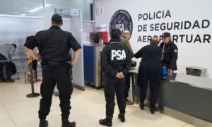 Pasajero detenido con un arma en aeropuerto de Tucumán
