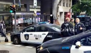 Operativo frente al Teatro Colón por un paquete sospechoso