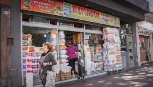 El consumo masivo cayó 3,3% en el primer cuatrimestre