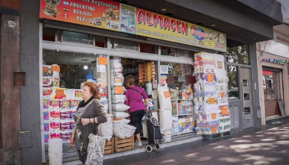 El consumo masivo cayó 3,3% en el primer cuatrimestre