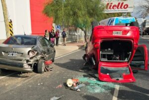 Dos mujeres resultaron heridas tras un fuerte choque en avenida Héroes de Malvinas