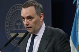 Revelan nuevos gastos millonarios de Manuel Adorni en el departamento de Caballito