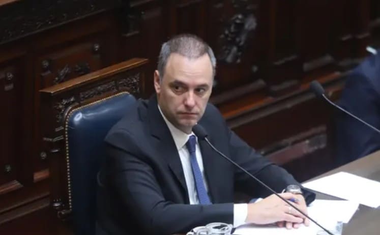 Manuel Adorni negó haber pagado u$s245.000 por las reparaciones de su casa en el country