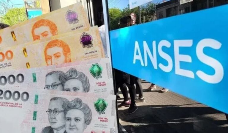 Atención, ANSES: qué familias cobran $700.000 en mayo 2026