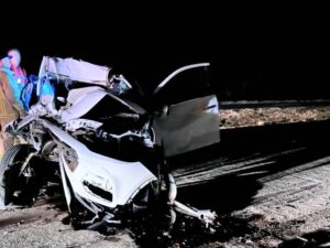 Choque cerca de Naschel: un hombre resultó herido tras impactar con su auto contra un camión