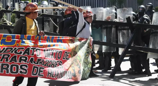 Bolivia: protestas, bloqueos y represión en La Paz