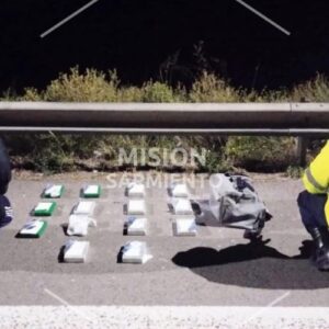 327 millones de pesos: hallaron un bolso con 13 kilos de cocaína en el puente del Desaguadero