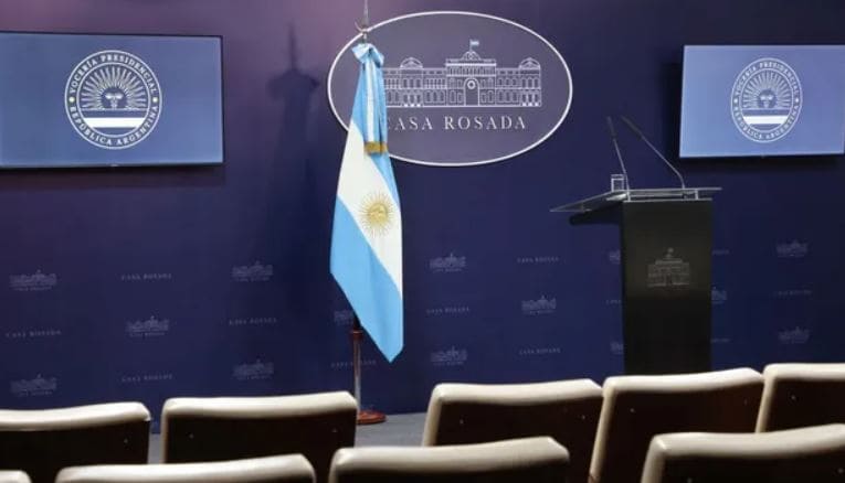 Ante la inminencia de un fallo adverso, ahora el Gobierno reabre la sala de periodistas de la Rosada