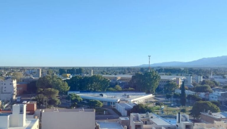 Se espera una jornada ventosa con temperaturas estables y cielo despejado en San Luis