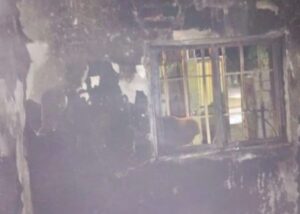Incendio en una vivienda del barrio Kennedy: un hombre fue asistido en el lugar 